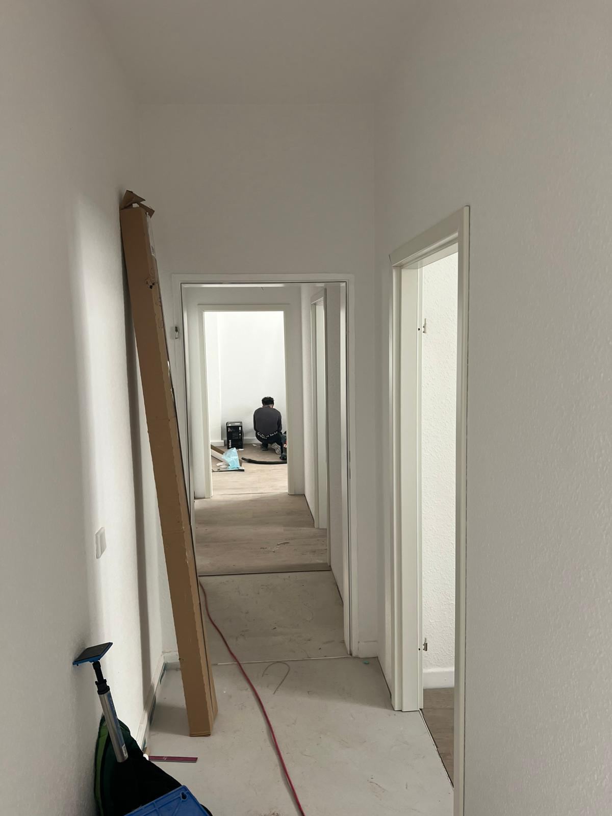 Flurbereich der Altbauwohnung während der laufenden Sanierungsarbeiten, Juliusstraße, Wiesbaden